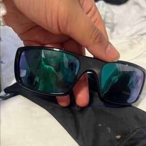 Oakley Stylish Black Sunglasses with green Lenses